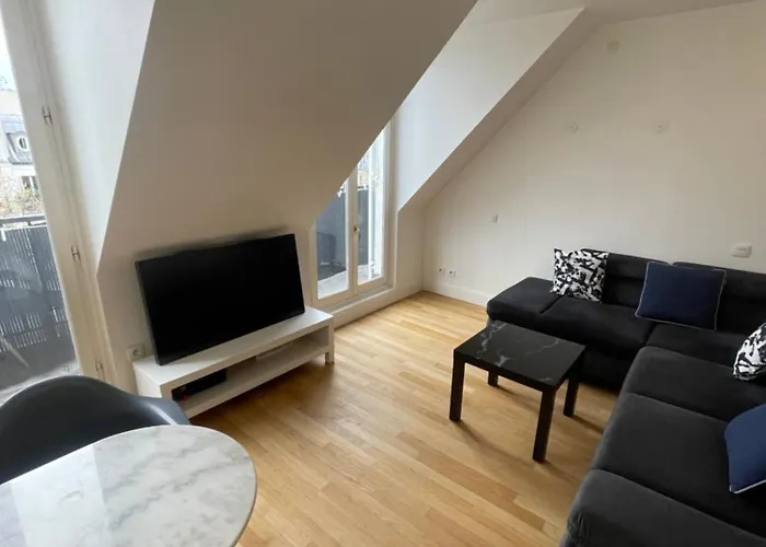 5e Arr Place Saint Michel Апартаменты *