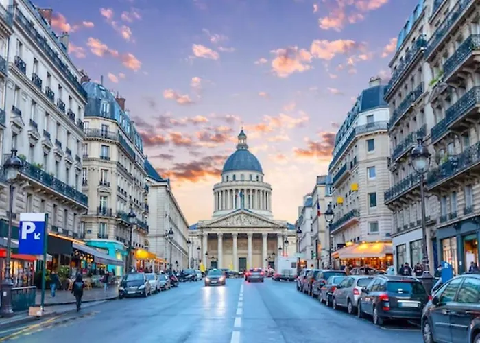 5e Arr Place Saint Michel Апартаменты Париж